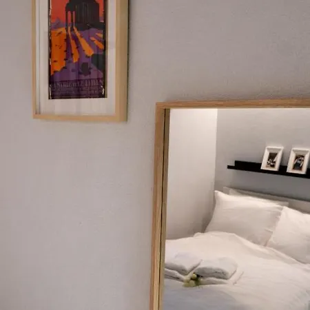 Discover_1 Modern Retreat At The Heart Of The Apartment Thessaloniki